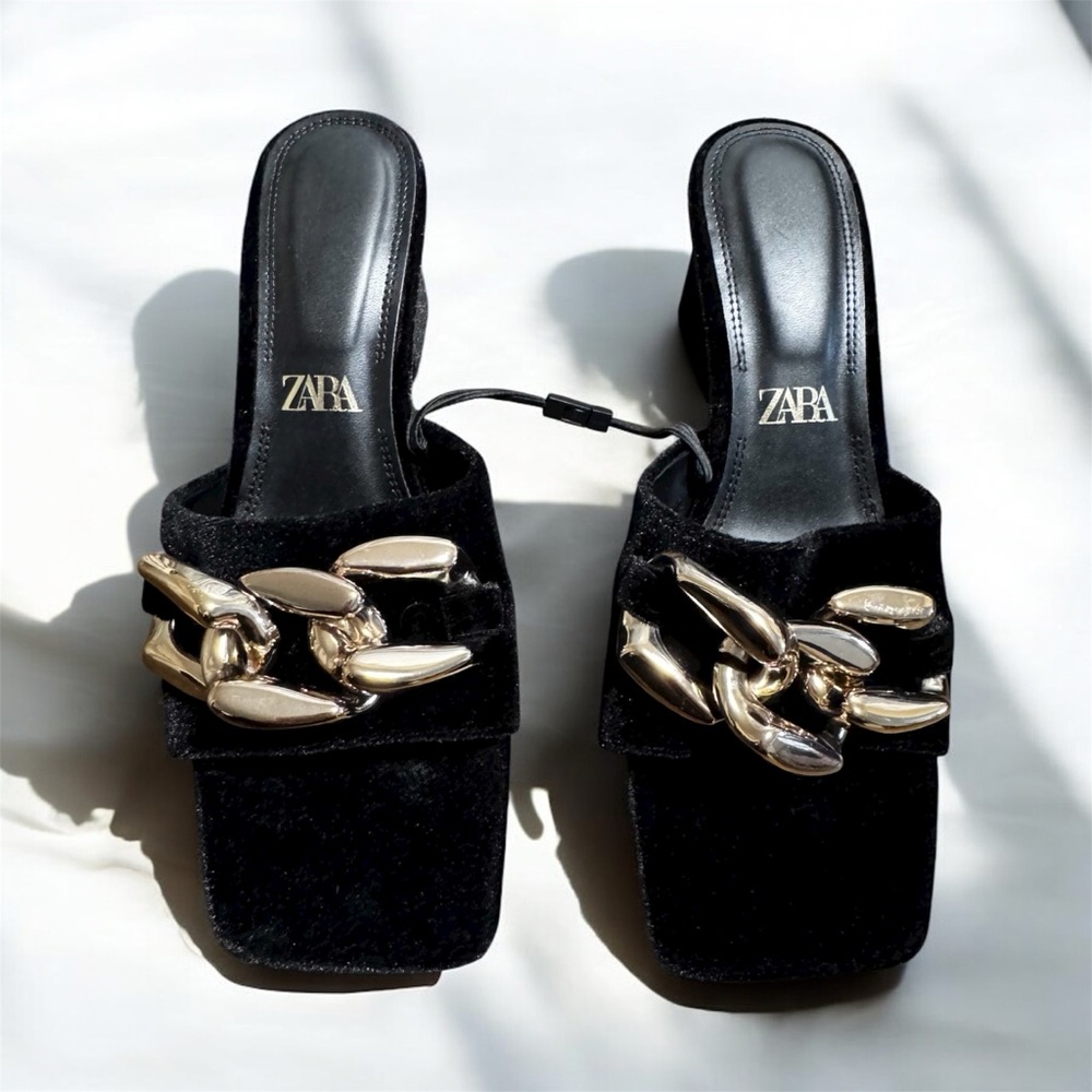 Zara Heeled Velvet Black Sandals with Chain size 9